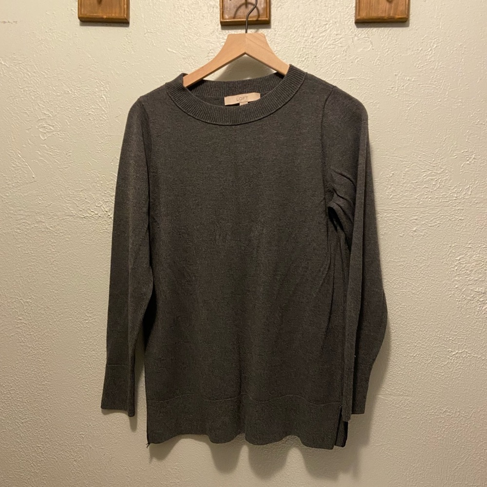 LOFT Grey sweater
